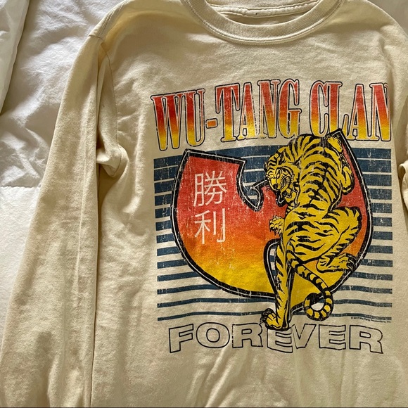 (Sold Elsewhere) Urban Outfitters Wu-Tang Clan Graphic T-Shirt! - Picture 3 of 4